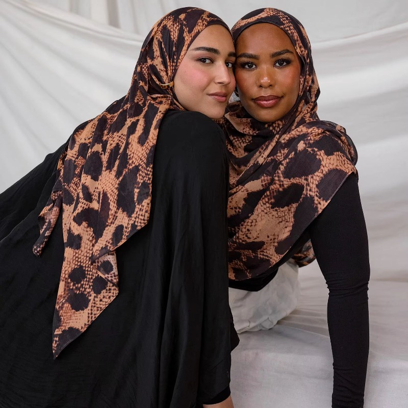 Nieuwe dubbelzijdige print mod - Embroidery Hijab recensie en prijs
